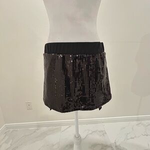 Fredrick’s Of Hollywood Black Sequin Mini Skirt with Garter Straps, size Large